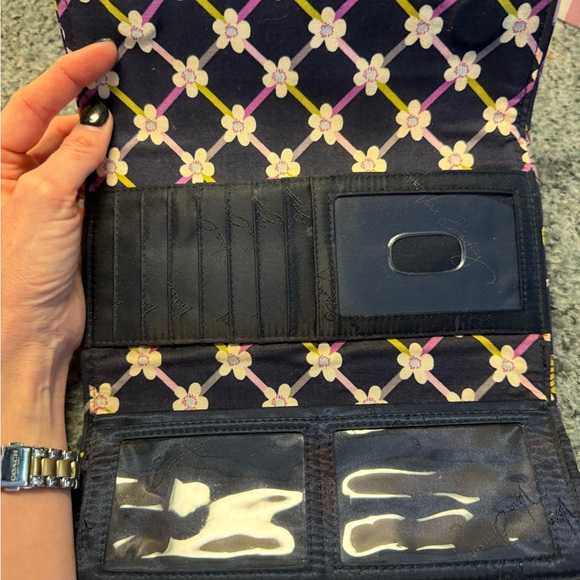 Vera Bradley Women's Wallet, Retired “Floral Nightingale” Pattern - Picture 4 of 6
